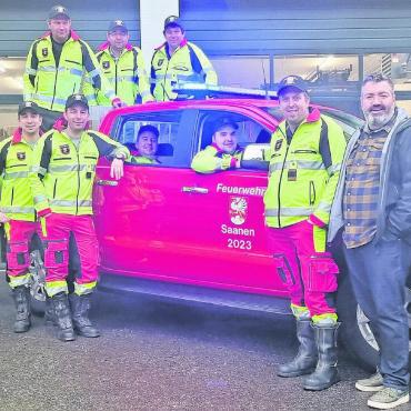 Fahrzeugübergabe Feuerwehr Saanen