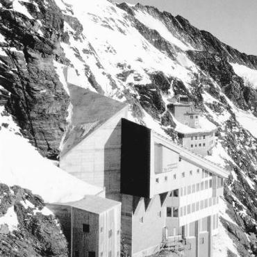 Ernst Anderegg – Architekt des Sportzentrums - Das Berghaus Jungfraujoch, 1983 bis 1987.