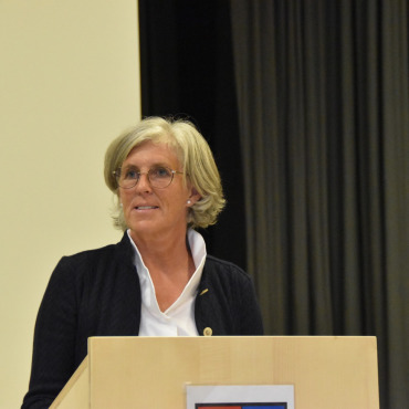 Lauenen: Ja zu allen Traktanden - Gemeindepräsidentin Ruth Oehrli-Pekoll führte ihre erste Gemeindeversammlung souverän.   (Foto: Anita Moser)