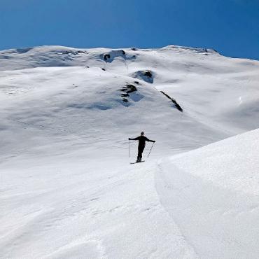 Trotz Bilderbuchwinter nicht eitel Sonnenschein - Für die Skitourengänger:innen ist die Saison noch nicht vorbei.