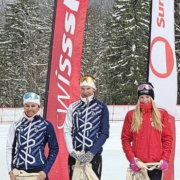 Schöner Erfolg für den Skiklub Gstaad an der Langlauf-SM - Danja Reichenbach erhält ihre U18-SM-Sprint-Bronzemedaille.