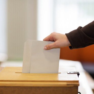 Kanton: Stimmrechtsalter 16 abgelehnt - Im Kanton Bern bleibt das Stimmrechtalter bei 18 Jahren.   (Symbolbild: AdobeStock)