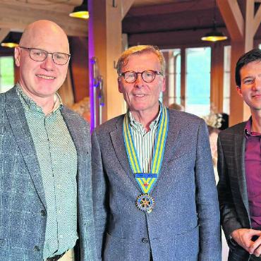 Jubiläumsfeier 50 Jahre Rotary Club Gstaad-Saanenland - Das neue Führungsteam ist parat: Vizepräsident Louis Lanz, Präsident Rolf Mielke und Programmchef Lukas Wittermann.
