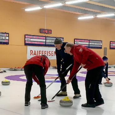 Veteranen-Curler aus der ganzen Schweiz in Gstaad - Es wurde hart gekämpft …
