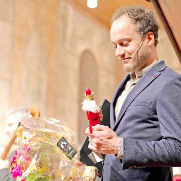 Ein rundum perfektes Wintermärchen - Erzähler Tobias König. FOTOS: FRITZ WAMPFLER