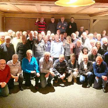 Veteranen-Curler aus der ganzen Schweiz in Gstaad - … und heftig gefeiert! FOTOS: ZVG