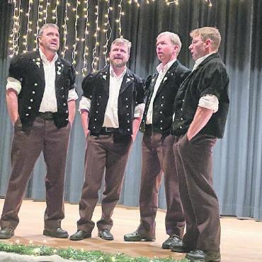 Eine gelungene Ländlerweihnacht - «D’Elfer» aus St. Stephan.