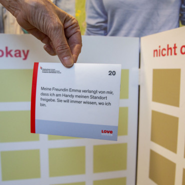 Sich beim «Teetrinken» nicht die Finger verbrennen - (Fotos: AvS)