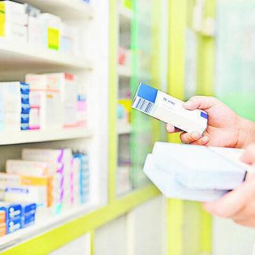 Notfalldienst – Apotheke Château-d’Oex - Die Medikamentenabgabe an Wochenenden und an Feiertagen erfolgt seit dem 1. April durch das medizinische Fachpersonal des Spitals Pôle Santé in Château-d’Oex, nicht mehr durch die Apotheke. FOTO: ZVG
