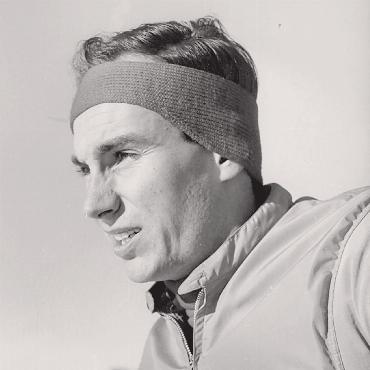 Aga Khan – von hoher Diplomatie und Jetset zur Philanthropie - Beim Skifahren in Gstaad 1959: Ihre Hoheit Karim Aga Khan IV., das geistliche Oberhaupt der Nizari-Ismailiten, gilt als 49. Imam einer ununterbrochenen Linie ausgehend vom Propheten Mohammed sowie dessen Tochter Fatima und ihrem Ehemann Ali (661 ermordet). Er ist der Sohn von Prinz Aly Khan.