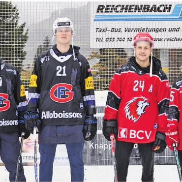 Kleine Stars auf grossem Eis - Kevin Nicolet (links), Henrik Borgström, Dominik Kahun und Melina Reuteler.