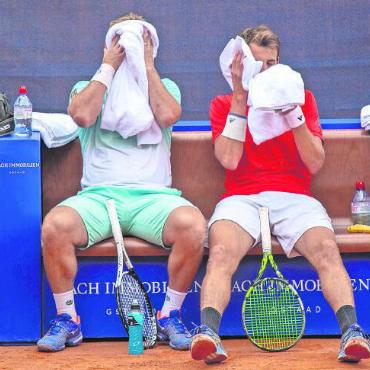 Lasst die Korken knallen: Das war das Swiss Open Gstaad 2023 - Ist das anstrengend! Das Team Roman Jebavy und Petr Nouza kamen im Halbfinal gegen Stricker/Wawrinka ganz schön ins Schwitzen.