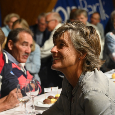 Geburtstagsparty fürs Sportzentrum - Sicher waren viele unter den Gästen, die bei Regula Schwizgebel Schwimmen gelernt haben. (Foto: Jenny Sterchi)