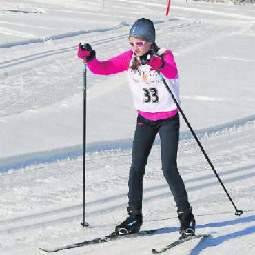 Schneesport in verschiedenen Variationen - Ausdauernd auf den Langlaufski.