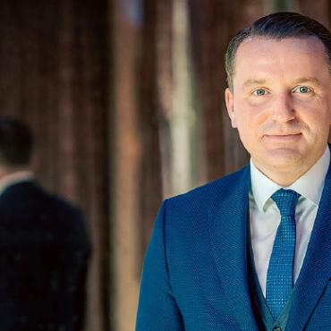 Sales- und Marketing-Direktor Stefan Ludwig verlässt das Gstaad Palace - Verlässt das Gstaad Palace nach über fünfeinhalb Jahren per Ende Wintersaison 2024/2025: Stefan Ludwig, Executive Assistant Manager Sales & Marketing. FOTO: ZVG