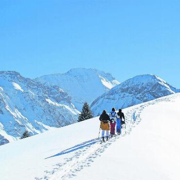 Internationale Skimeisterschaften der Bergführer 2024 - Rund 300 Bergführer:innen werden an den Internationalen Skimeisterschaften im Saanenland erwartet. FOTO: ARNOLD HAUSWIRTH
