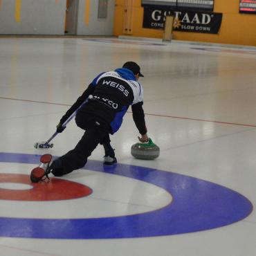 Sieg für Schweizer Team am Internationalen Curling Turnier Gstaad