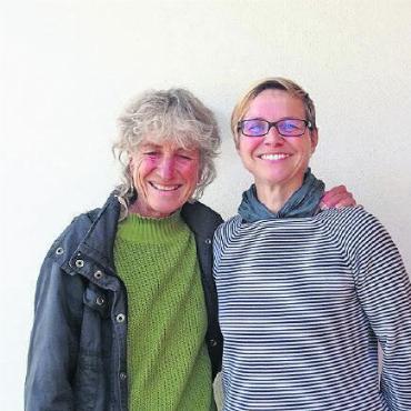 «Station» Saanen – das Feuer brennt noch - Diese beiden Frauen gehören zum Team «Station» Saanen: Maya Müller (links) und Simone Leiss. Es fehlt Istvan Orosz.