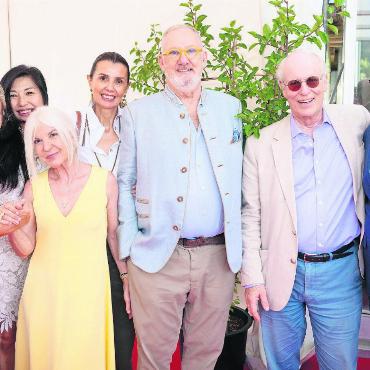 «Kultur ist wichtig für ein erfülltes Leben» - Marlène Tschanz, Leiterin Fundraising & Events GMF, mit Mitgliedern des «Club des Mécènes»: Monica von Zadora-Gerlof, Marie-Laure Fleisch, Gaby und Alex Davidoff, Pierre Dreyfus und VR-Mitglied Hans-Ueli Tschanz (v.l.).