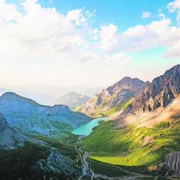 Betriebseröffnung Luftseilbahn Sanetsch, Gsteig - Am Samstag, 15. Juni öffnet die Luftseilbahn Sanetsch für die Sommersaison.