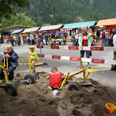 Ein Licht für die Schweiz: So feierte das Saanenland den 1. August