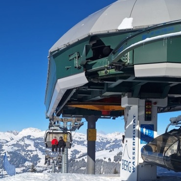 Technischer Defekt stoppt Wasserngrat-Bahn - Für die Evakuierung wurde die Sesselbahn im Rückwärtslauf zur Talstation gefahren. (Foto: Ivo Paroni/ Wasserngrat-Bahn)