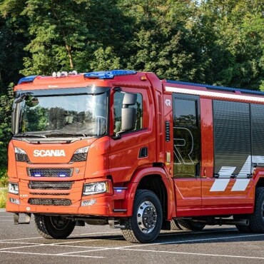 Neues Tanklöschfahrzeug für die Feuerwehr Saanen - Die Stimmberechtigten haben einen Kredit von 600’000 Franken für ein neues Tanklöschfahrzeug für die Feuerwehr Saanen bewilligt. (Symbolbild: zvg)