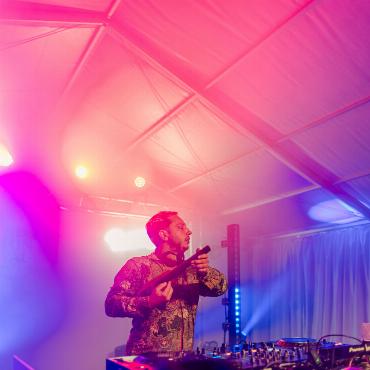 Klassikkonzert und Rave unter einem Dach sorgt für wechselseitige Begeisterung