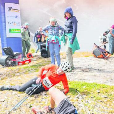 «Fisch schwimmt, Vogel fliegt, Mensch läuft!» - Am Ende: Finalisten im Zielgelände.