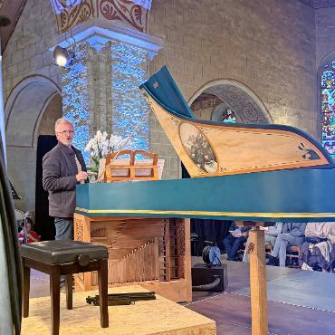 25 Jahre Festival für Alte Musik – Programm voller Highlights - Auch in diesem Jahr wurde das Cembalo, zentrales Instrument barocker Musik, von Cembalobauer Jean-Michel Chabloz zur Verfügung gestellt. FOTOS: TINA DOSOT