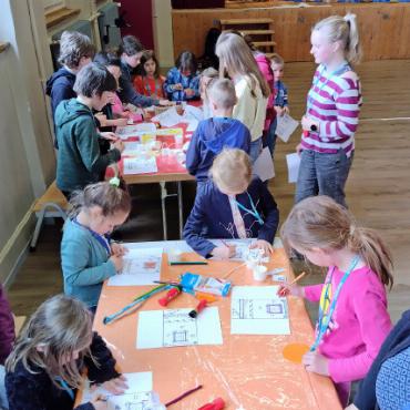 Paulus’ Abenteuer miterleben bei der Kinderwoche - Basteln