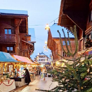 Saaner Weihnachtsmarkt und Adventskalender - Am Samstag, 20. Dezember, findet der Saaner Weihnachtsmarkt statt.
FOTO: UELI MÜLLER