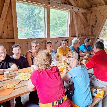 PluSport-Schwimmgruppe: Das war unser 2024 - Traditionelles Bräteln.