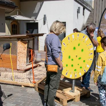 Unglaublich viel «Volk» am Ostermarkt in Saanen