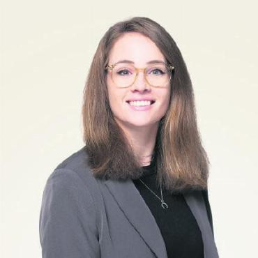«Swisstainable» als Zeichen für Nachhaltigkeit - Romy Bacher, Leiterin Nachhaltigkeit beim Schweizer Tourismus-Verband, war Referentin an der Informationsveranstaltung im Ermitage Wellness & Spa Hotel letzte Woche. FOTO:ZVG