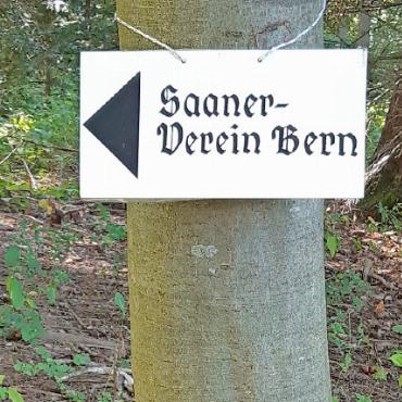 Saanerverein Bern am Rande eines Unwetters - Der Wegweiser zum Treffen.