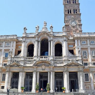 Abschied von Papst Franziskus – stille Gedenkmomente auch in der Region - Papst Franziskus äusserte in seinem Testament den Willen, in der Basilika Santa Maria Maggiore (im Bild) beigesetzt zu werden. Normalerweise ruhen die sterblichen Überreste der Päpste im Petersdom. FOTO: PEXELS