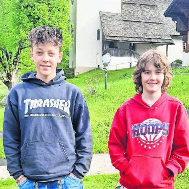 Viele Teilnehmende am grössten Schützenfest der Welt - Umzug durchs Dorf.