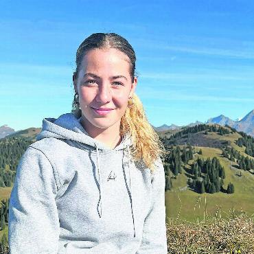 Mit beiden Füssen zum Erfolg - Bei Wanderungen mit der Familie kann Sina Hauswirth auftanken.