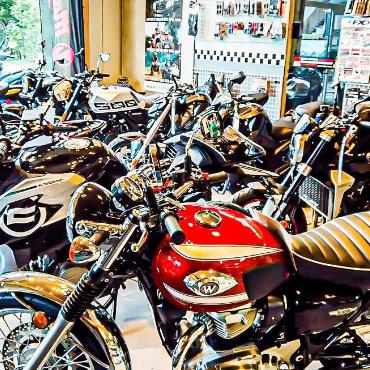 Open House am 26. Juli – 15 Jahre Moto Ambort - Moto Ambort in Feutersoey lädt morgen, Samstag, zum Open House ein. FOTO: ZVG