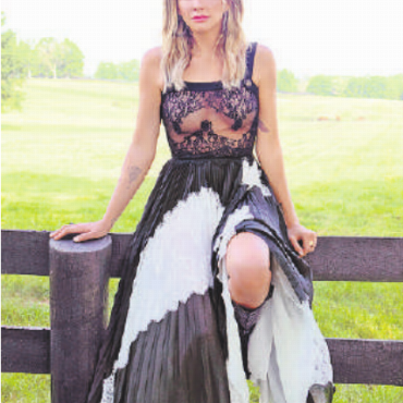Carly Pearce gewinnt Academy of Country Music Award als «Female Artist of the Year 2022» - Carly Pearce FOTO: ZVG