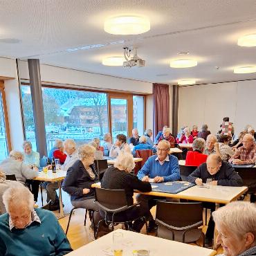 Seniorenrat blickt auf aktives Jahr mit neuen Angeboten zurück - Im Maison Claudine Perreira fanden zwei Jassnachmittage mit rund 50 Teilnehmenden statt.