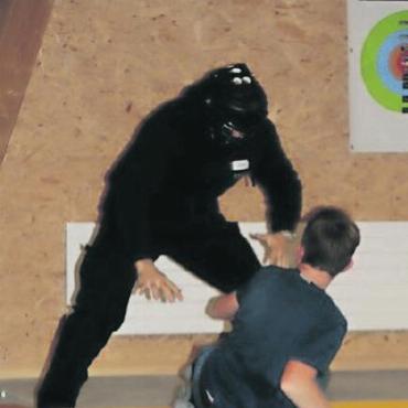TOUGH! – Selbstverteidigungskurs und Krisenmanagement