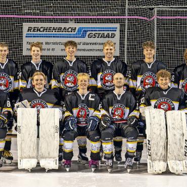 Zurück auf dem Eis! - Die 1. Mannschaft des HC Gstaad-Saanenland trägt morgen, Samstag, auf der Gstaader Eisbahn ihr erstes Heimspiel der neuen Saison aus.