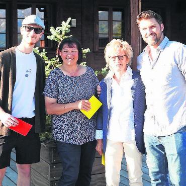 Golfsport und Golfstrom - Sieger Kategorie Netto: (v.l.) Lars Zurbrügg, Agnes Reichenbach, Lisette Chevallier, Christian Lötscher. FOTO: ZVG