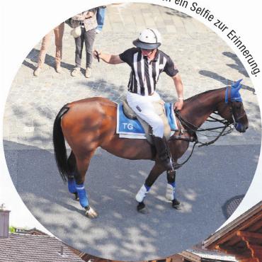 Polosport: Ästhetik und Glamour - Schnell noch ein Selfie zur Erinnerung.