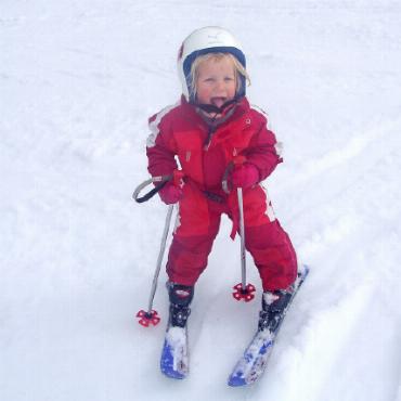 Nachwuchstalent mit Biss aus der Bissen - Schon als Kind wollte Dania Allenbach professionelle Skirennfahrerin werden.