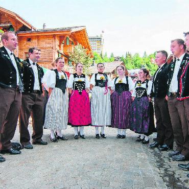 «Kuhlness» in Gstaad - Jodlergruppe «Jung & Zwäg».