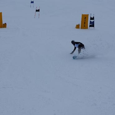 Le Rosey vs. Gstaad: 13 Jahre Kampf um die Kuhglocken