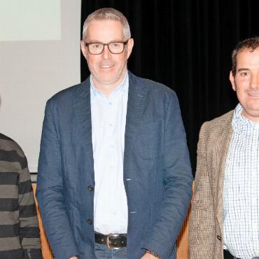Gsteig: Rückzug von Traktandum sorgt für Unmut - Sie treten von ihren Ämtern zurück: Gemeindepräsident Markus Willen flankiert von Simon Graa (links) und Urs von Siebenthal. FOTO: KEREM MAURER